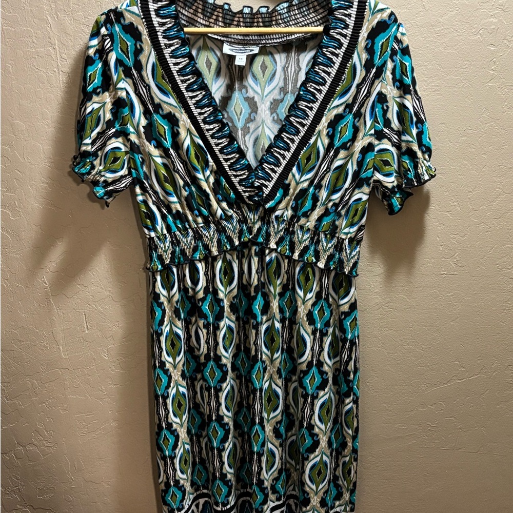 Old Navy Green and Black Sheath Dress V-Neck Flutter Sleeve